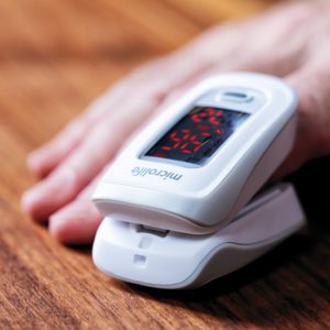 OXY 200 Gerät zur Messung der Blutsauerstoffsättigung und der Herzfrequenz